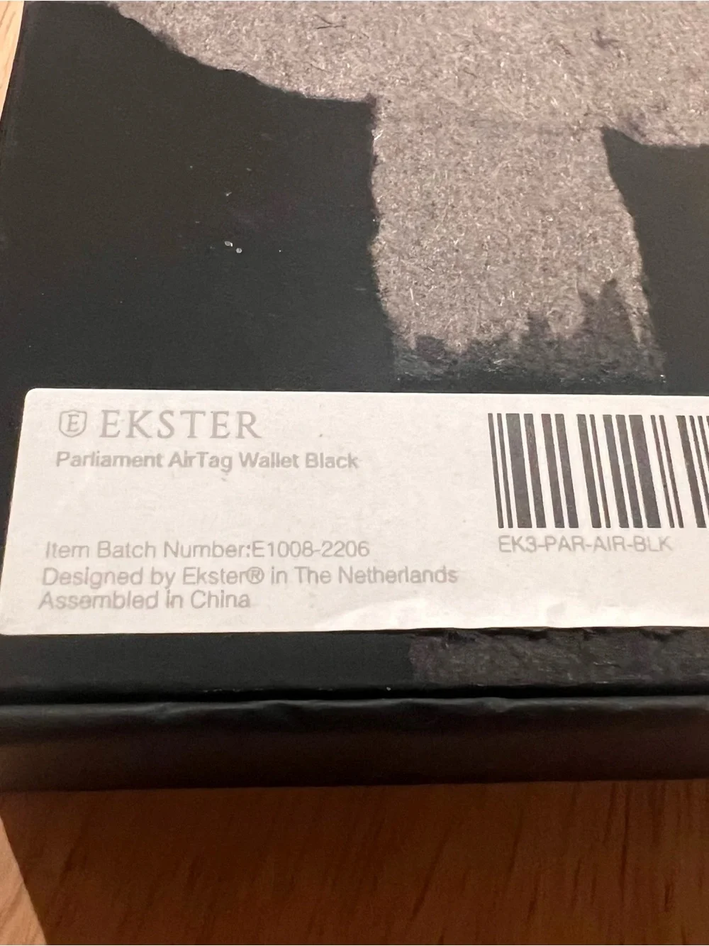 Ekster Aluminum Apple Air Tag Wallet w RFID NEW
